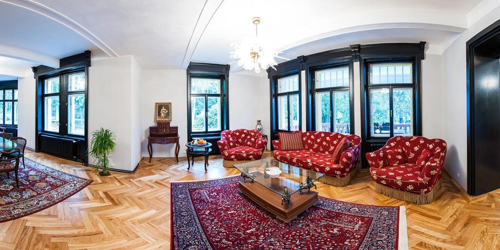 Vila Olga Jevany Εξωτερικό φωτογραφία